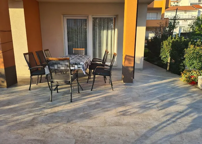 Apartmani Ljubo