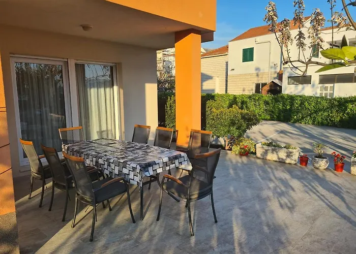 Apartmani Ljubo